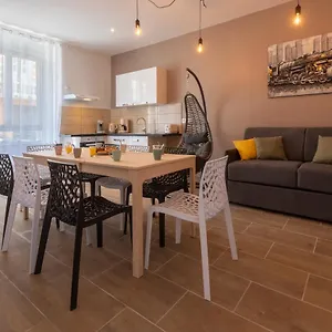  Appartement Loc Trotteur Le Cacao - Balnéo, Gare France